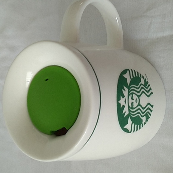 COPY - Starbucks Mug with Lid - Picture 2 of 8